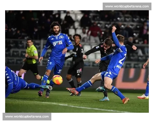 球迷的热情是最好的燃料！意甲赛场最动人的画面盘点