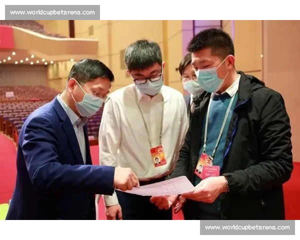 致敬幕后英雄，总决赛工作人员辛勤付出！